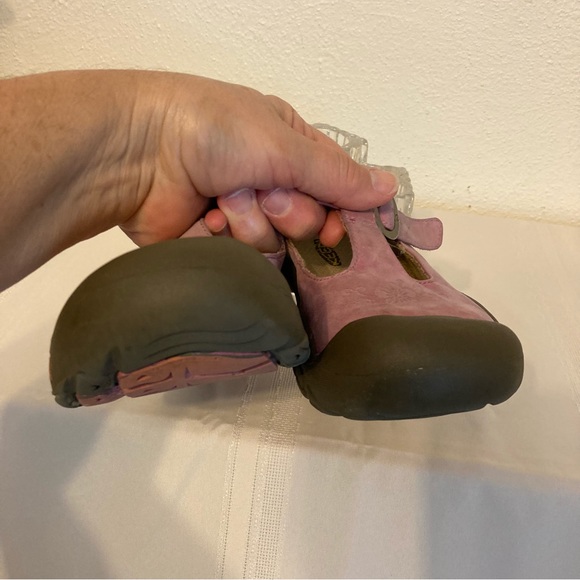 Kids Keen Mary Jane Pink Suede Upper with floral accents on top Size 2 Shoe - Picture 6 of 9